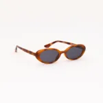 oculos-de-sol-unissex-essence-marrom-vista-lateral